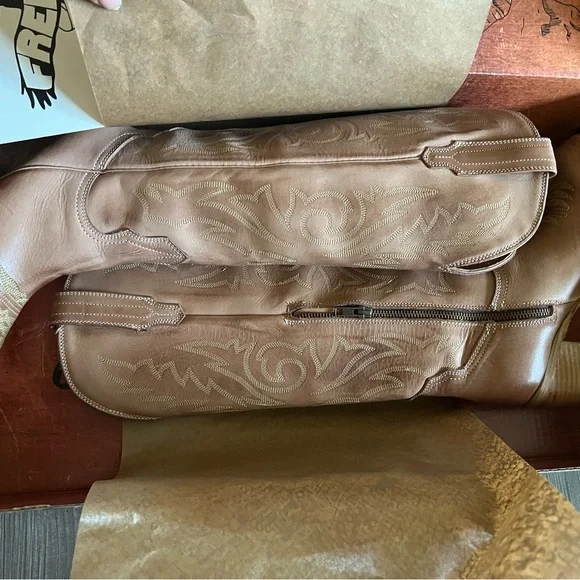 Freebird Tan Heeled Boots Sleek Western Style - Picture 3 of 6
